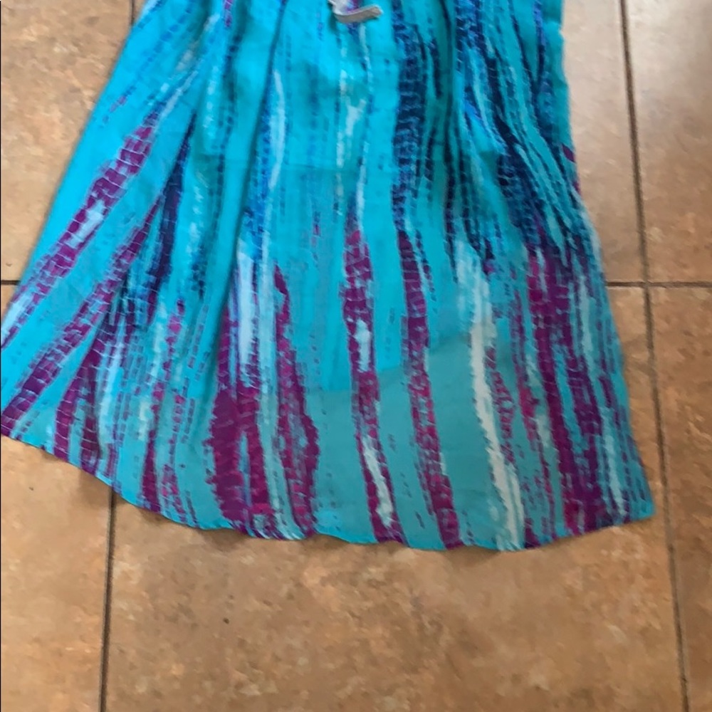 Dress - Picture 7 of 7